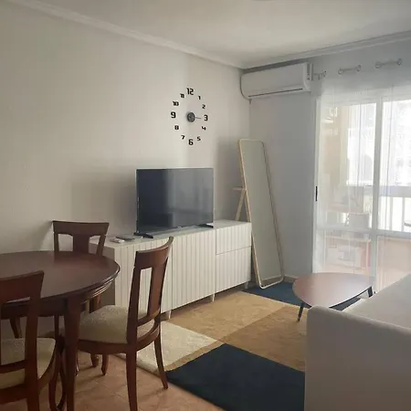 Cozy 5 Mins To Beach